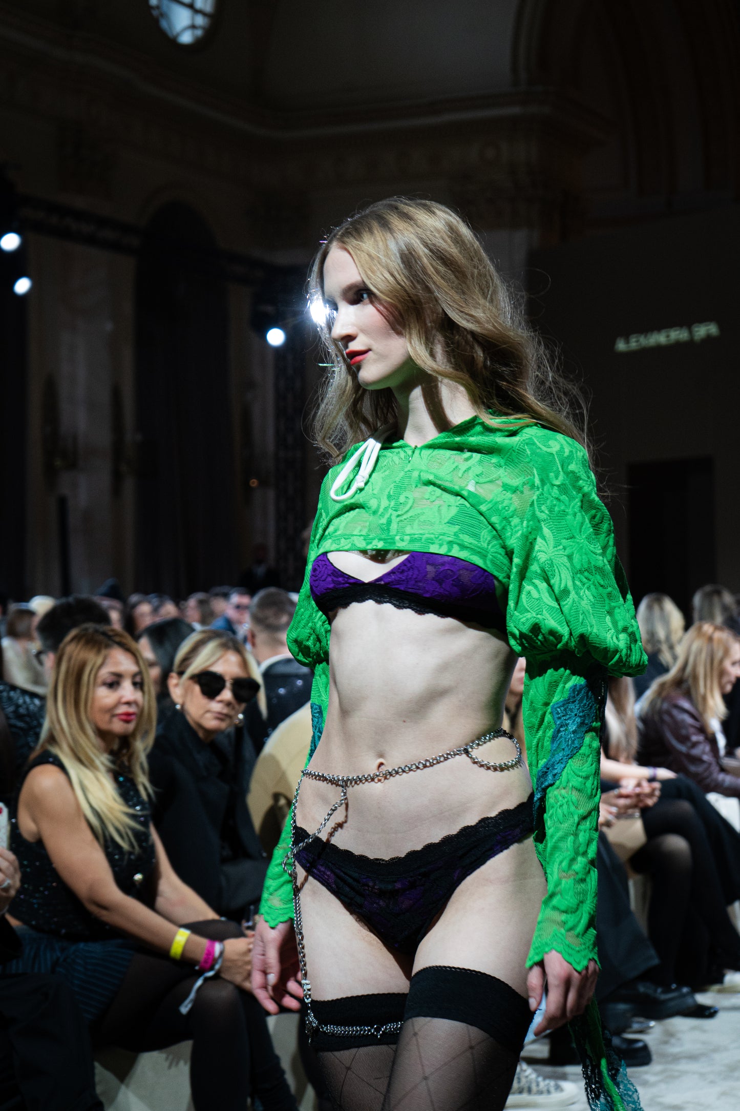 Hooded Short Medieval Zip UP